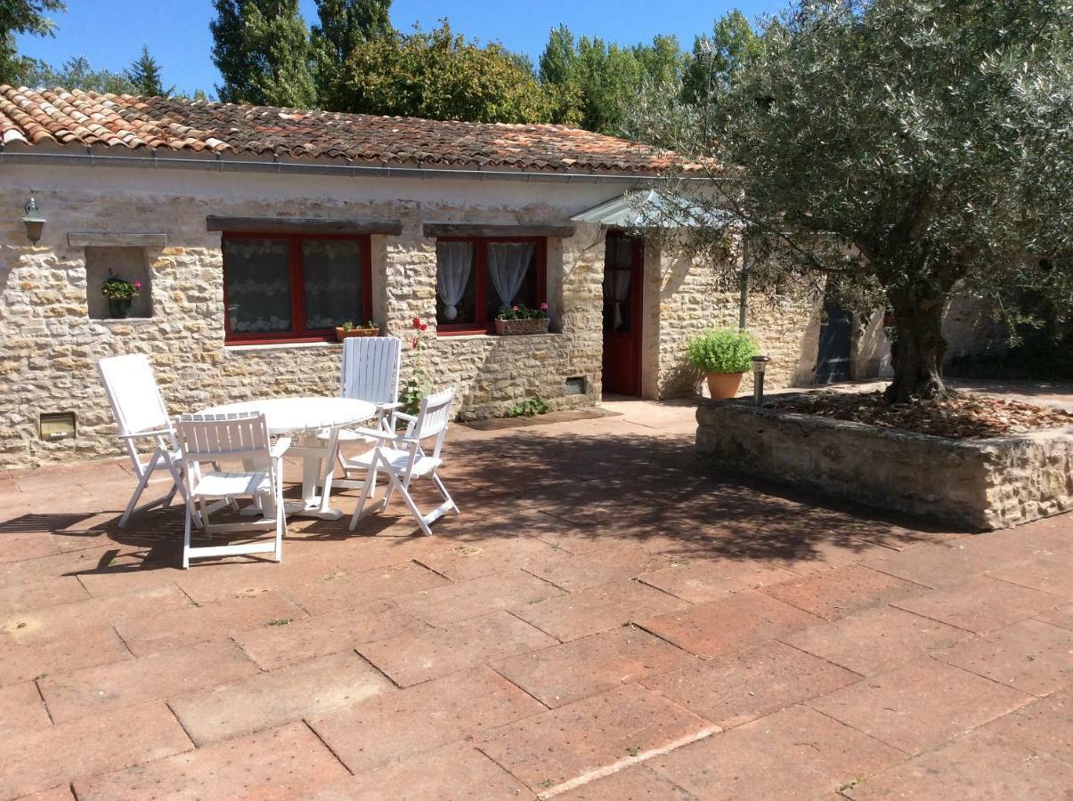 La Ferme De Fossillon Villa Marans  Buitenkant foto